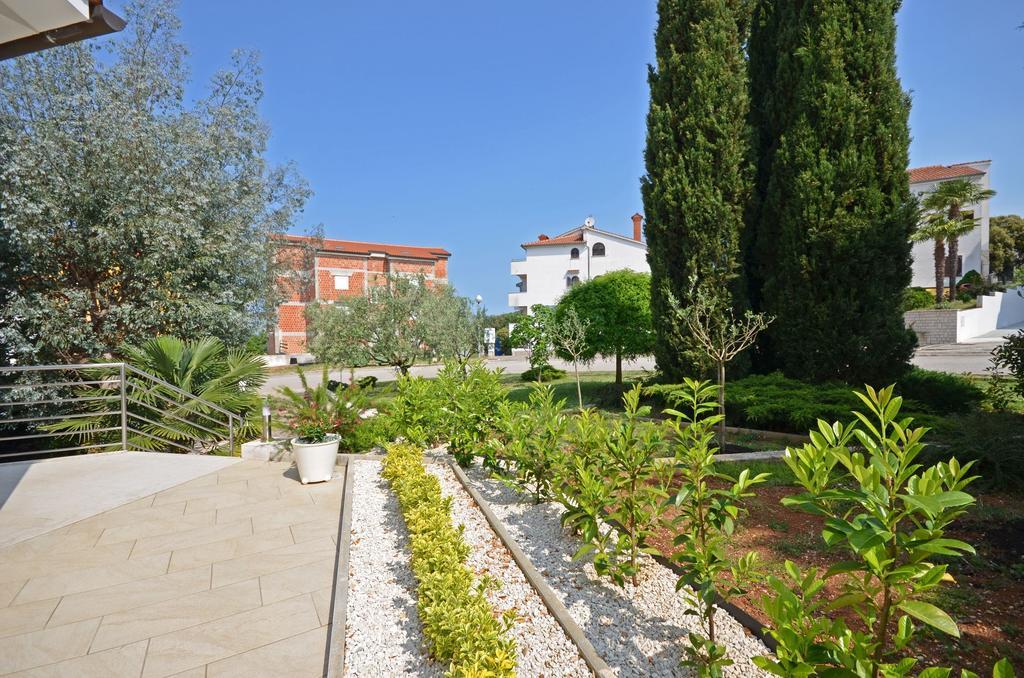 Apartments Gloria Vrsar Exterior foto