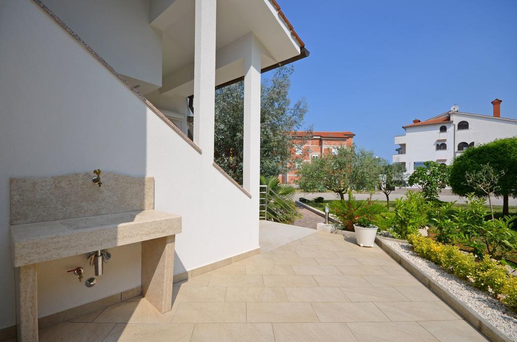 Apartments Gloria Vrsar Exterior foto